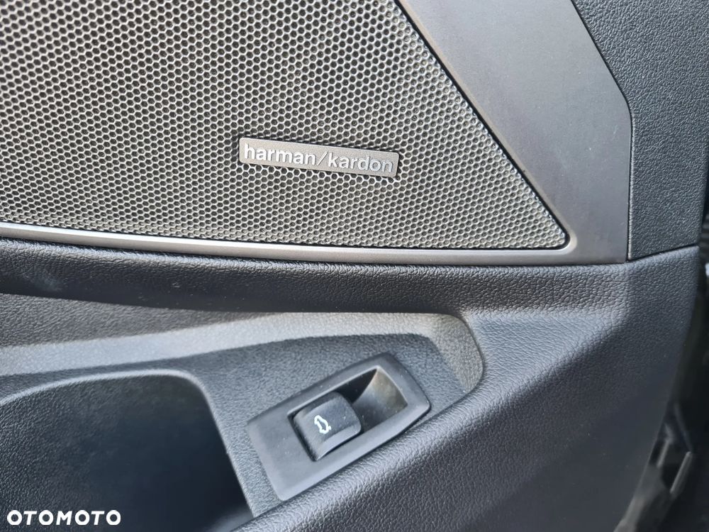 BMW Seria 3 M340i xDrive - 13