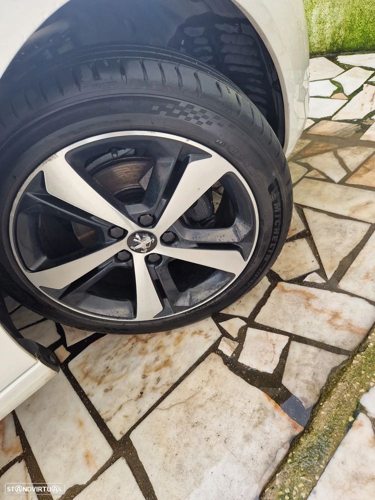 Peugeot 308 1.5 BlueHDi Allure Pack - 4