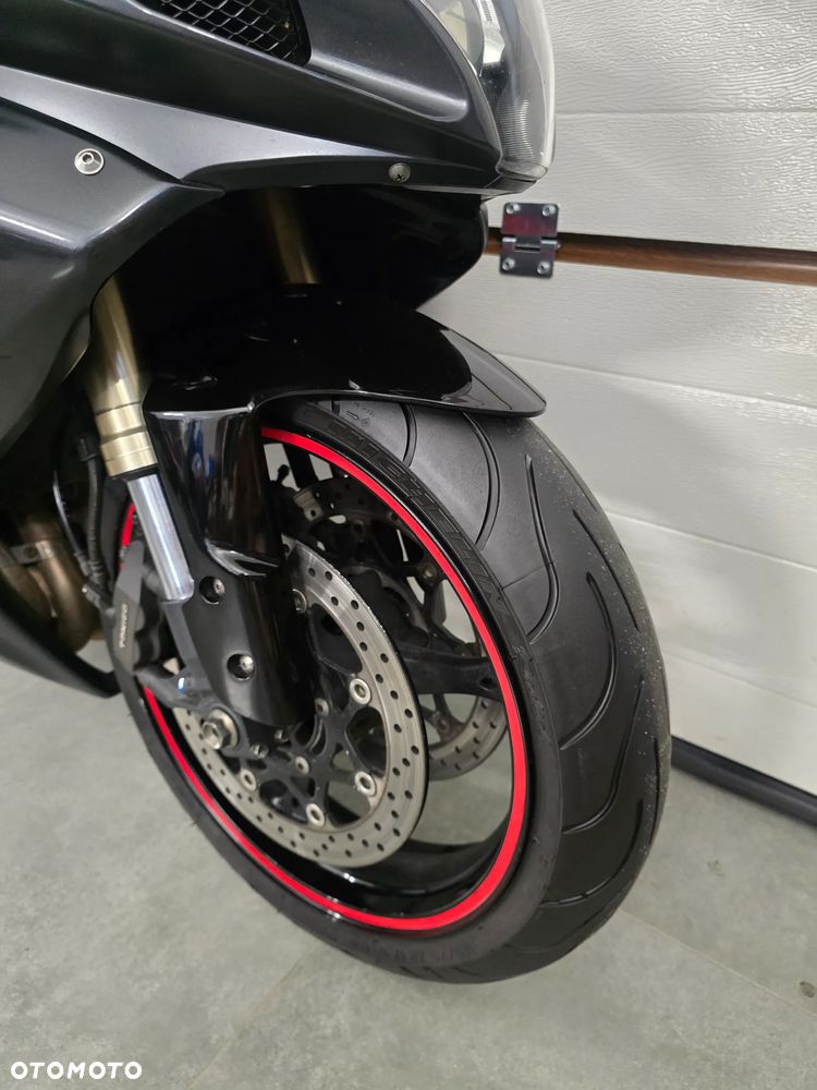Suzuki GSX-R - 3