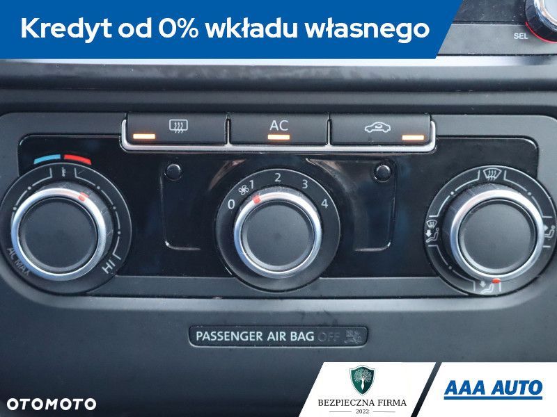 Volkswagen Golf - 14