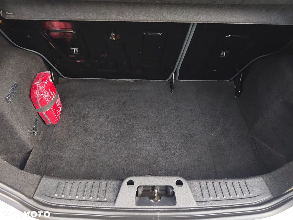 Ford Fiesta 1.25 Titanium - 37