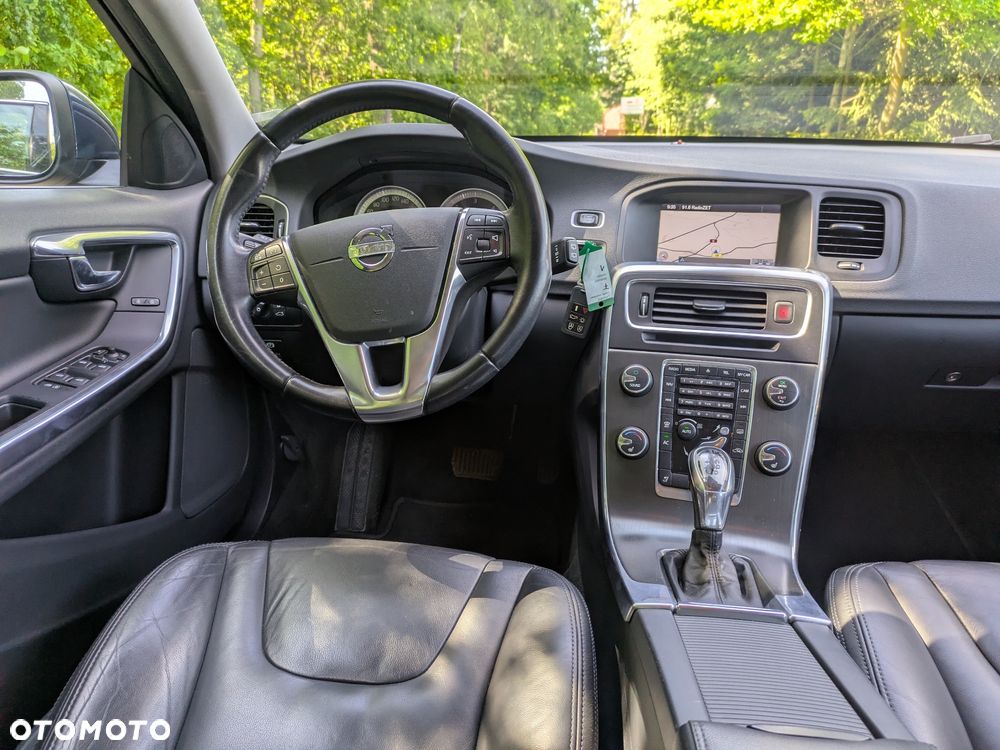 Volvo V60 D4 AWD Summum - 16