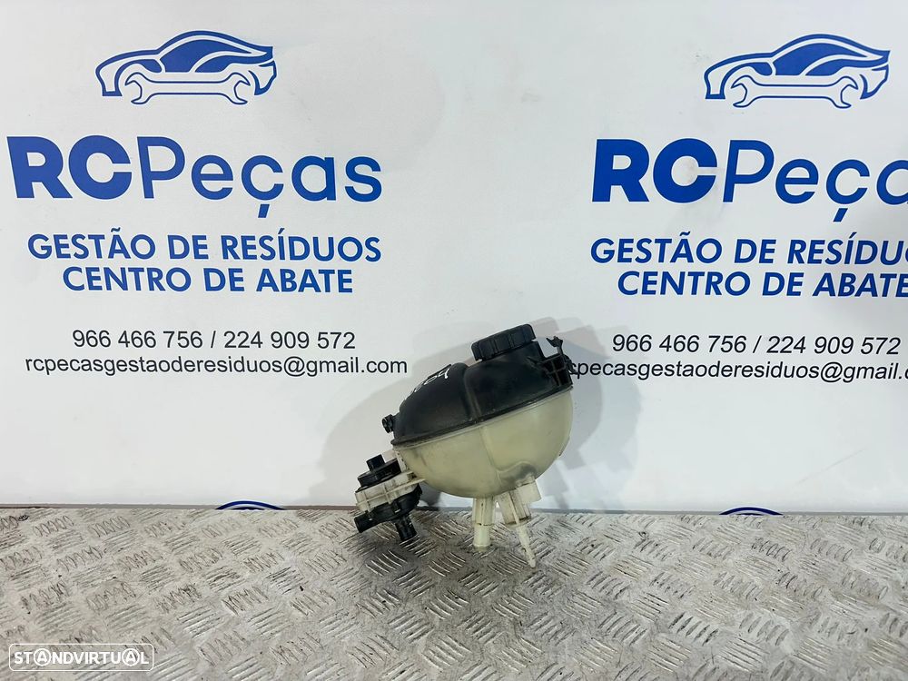 .Reservatório Deposito Anticongelante Agua Motor Original Mercedes Benz A2045000749 2007 - 2016