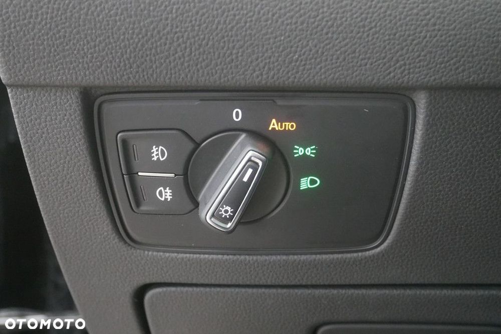 Volkswagen Passat Variant 2.0 TSI Elegance DSG - 31