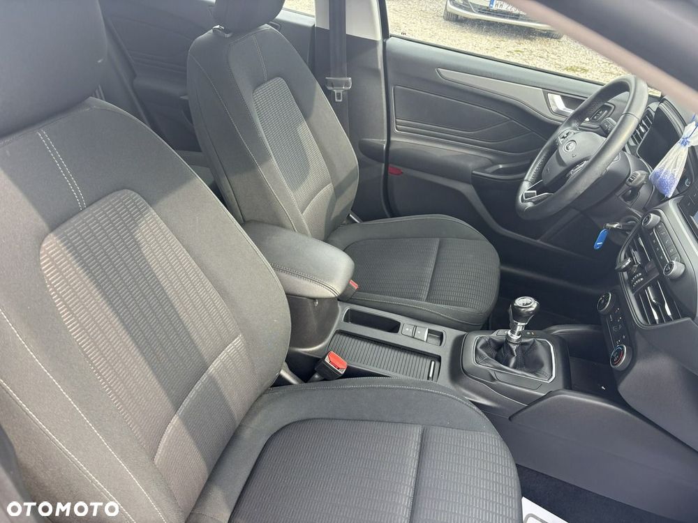 Ford Focus - 37
