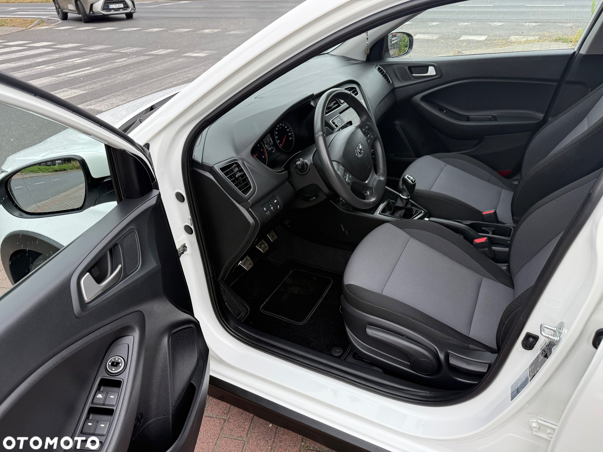 Hyundai i20 blue 1.4 Active Select - 11