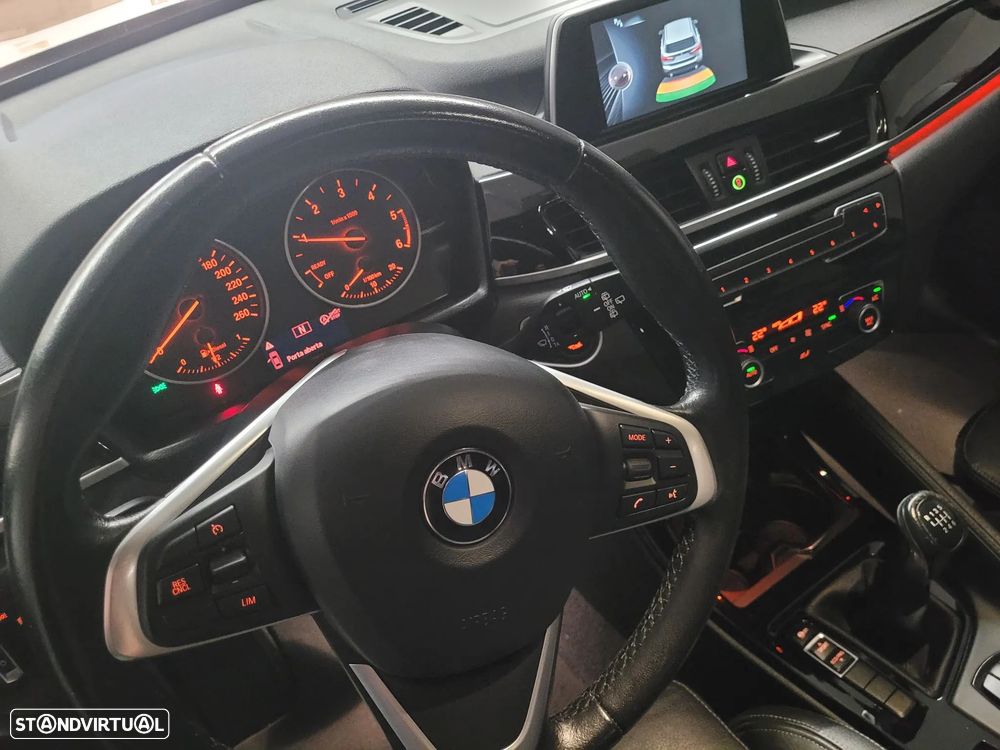 BMW X1 16 d sDrive Line xLine - 41