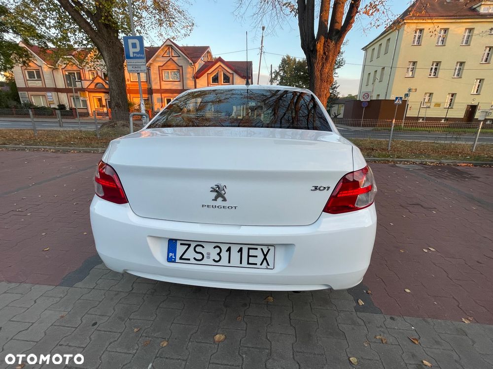 Peugeot 301 - 10