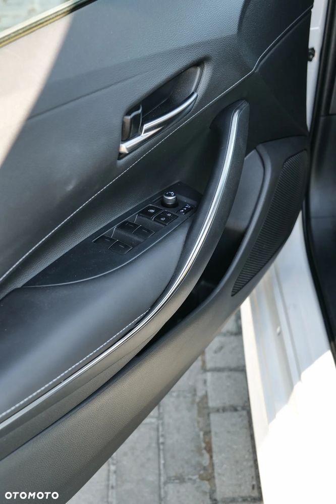Toyota Corolla 1.8 Hybrid Comfort - 14