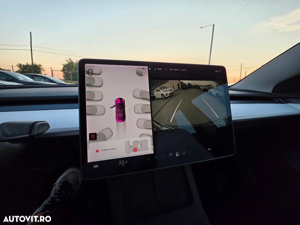 Tesla Model 3 - 13