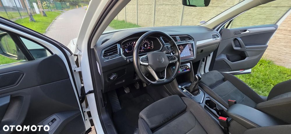 Volkswagen Tiguan 1.5 TSI ACT OPF Comfortline - 19