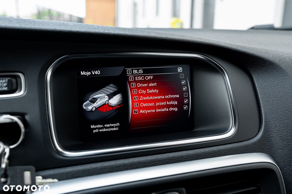 Volvo V40 D2 Geartronic RDesign - 33