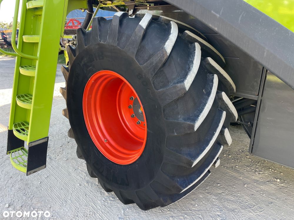 Claas Lexion 520 - 12