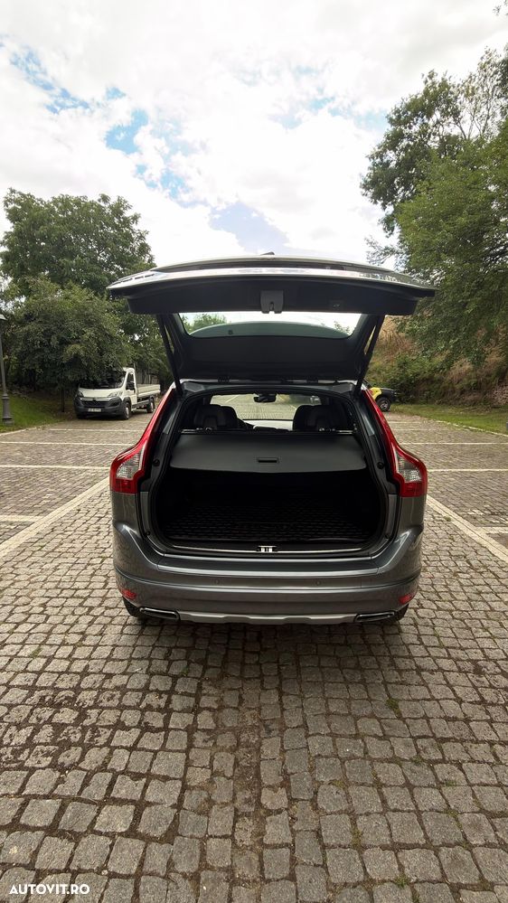 Volvo XC 60 D4AWD Kinetic - 11