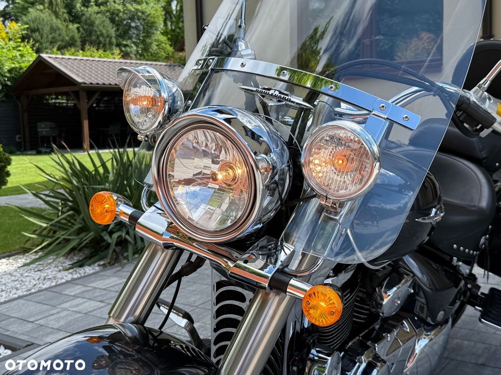 Suzuki VL 800 Volusia - Boulevard C50 - 16