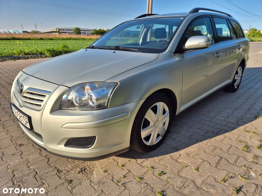 Toyota Avensis 2.0 D-4D Luna - 27
