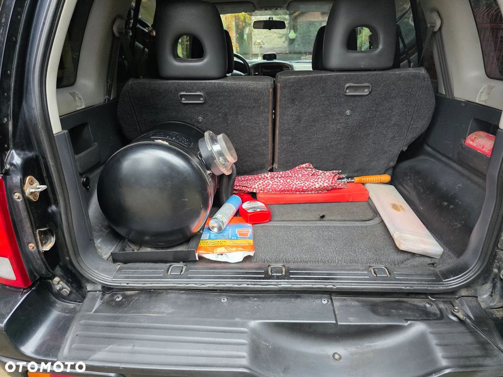 Suzuki Grand Vitara 2.0 - 22