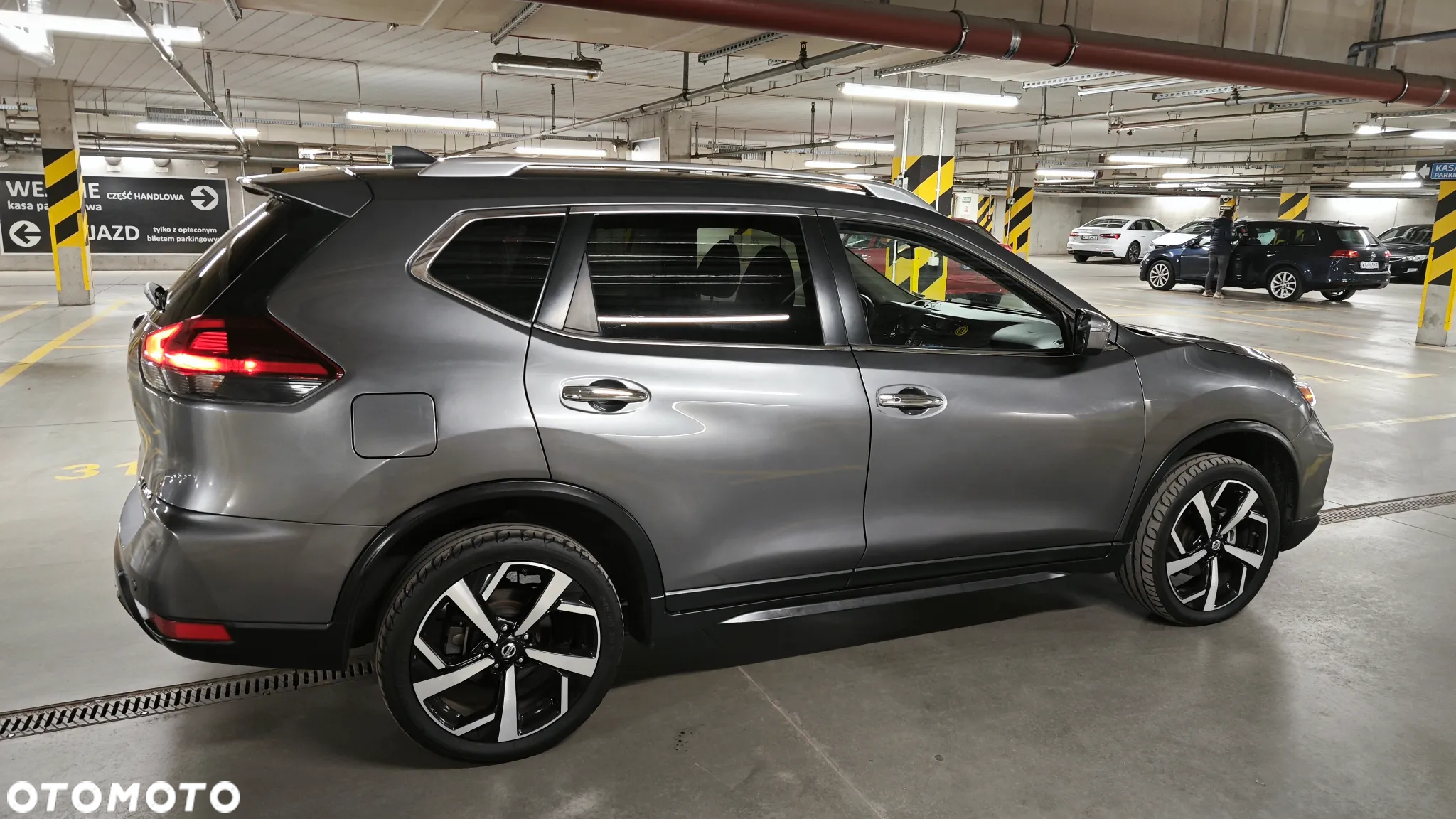 Nissan Rogue - 3