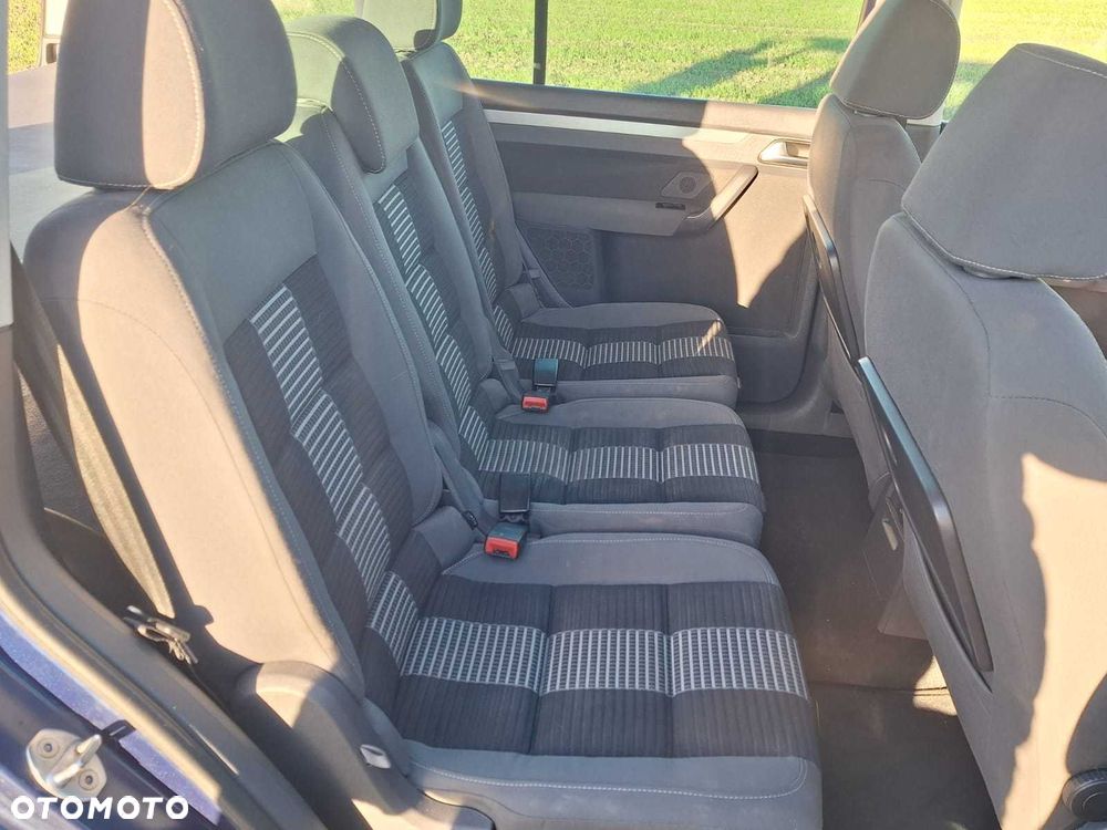 Volkswagen Touran - 6