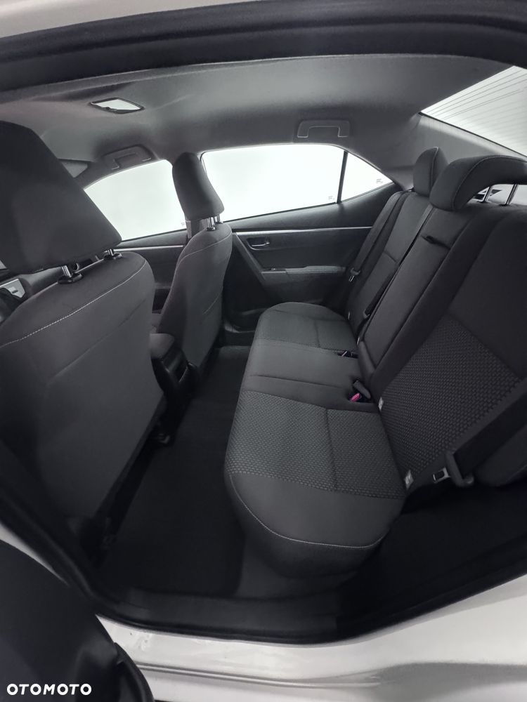 Toyota Corolla - 8