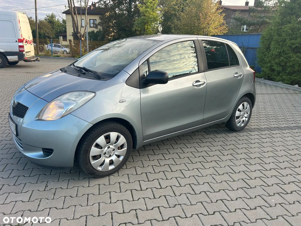 Toyota Yaris 1.3 VVT-i Sol - 19