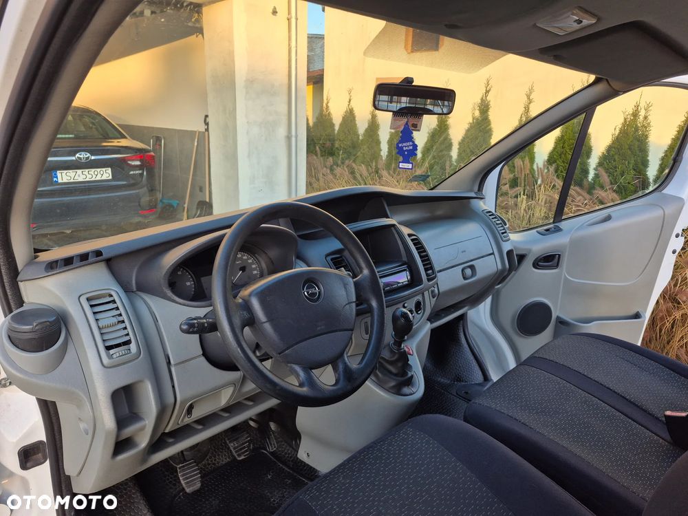 Opel Vivaro - 9
