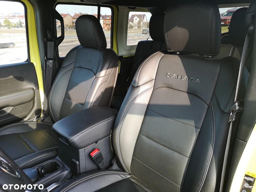 Jeep Wrangler - 15
