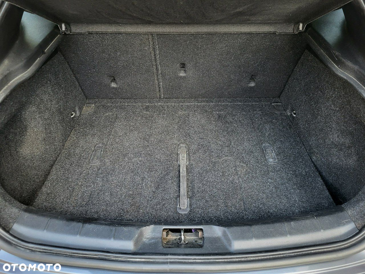 Volvo V40 - 16