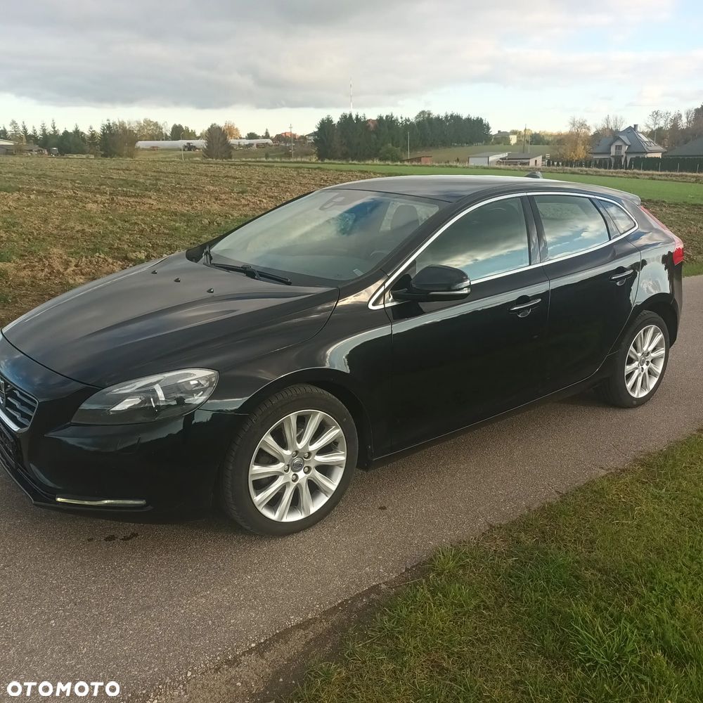 Volvo V40 D2 Summum - 2