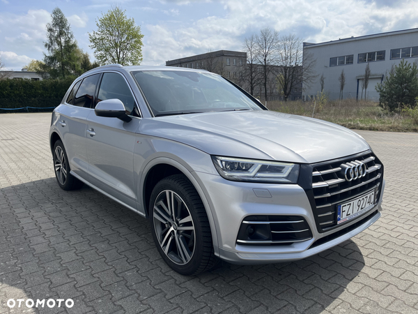 Audi Q5 50 TFSI e quattro S tronic sport