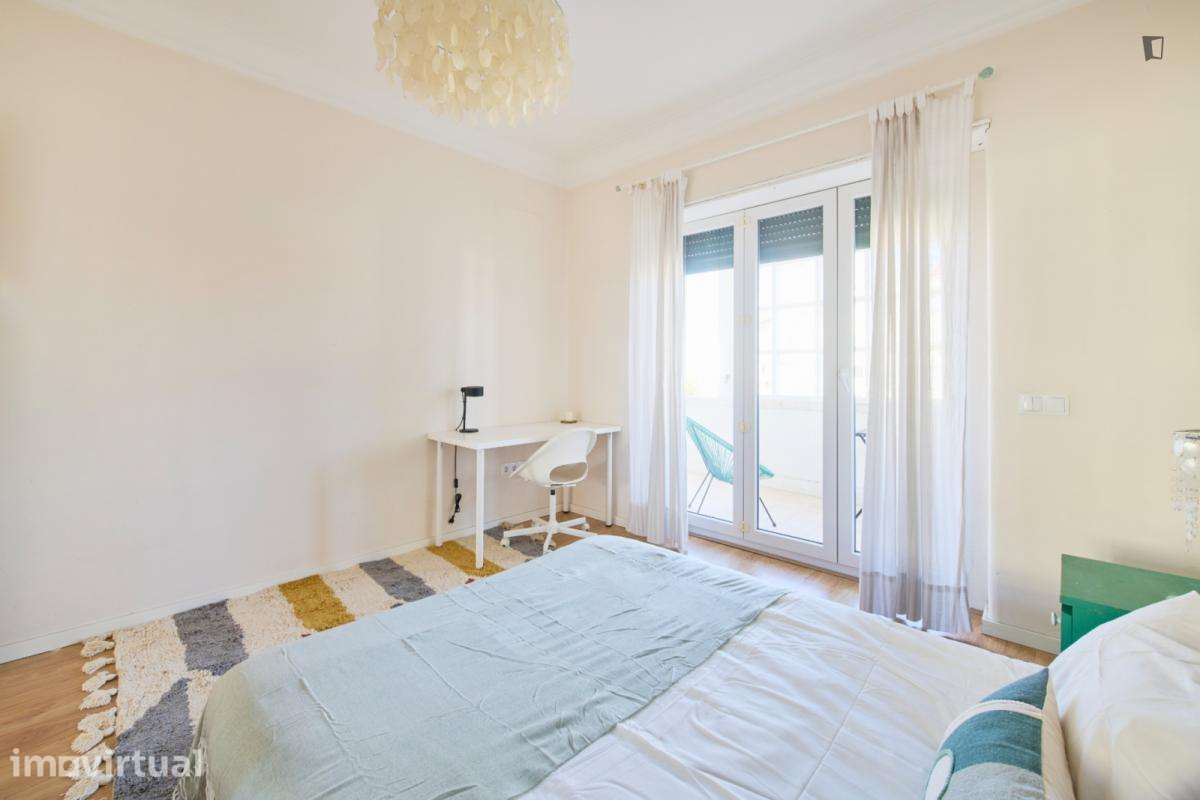 Quarto - localizado em Roma-Areeiro Lisbon - Grande imagem: 5/42