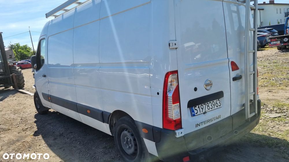 Nissan INTERSTAR - 1
