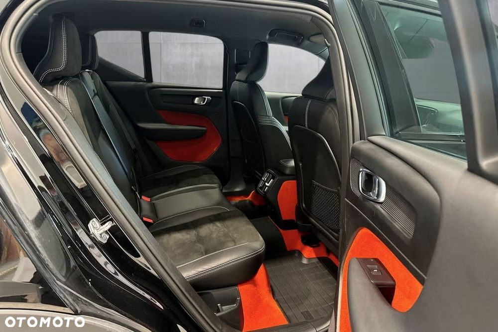 Volvo XC 40 D4 AWD R-Design - 8