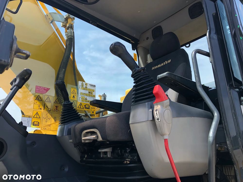 Komatsu PC210LC-11 - 31