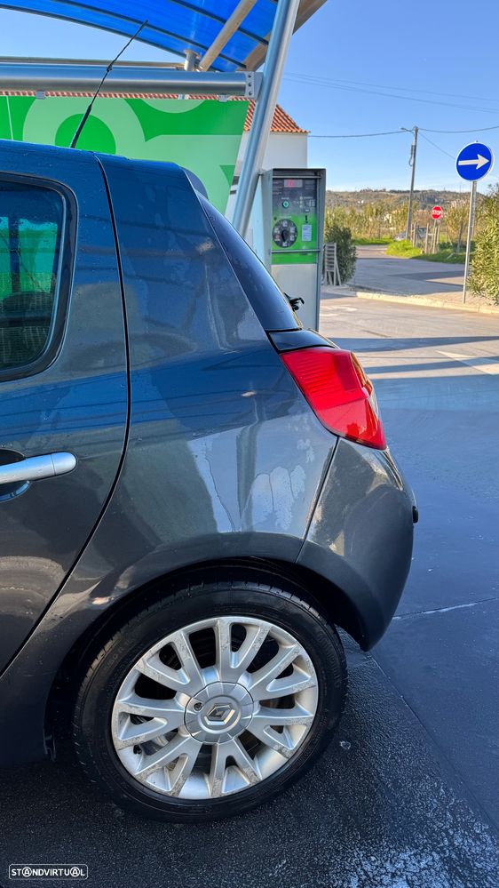 Renault Clio 1.2 16V Confort - 5