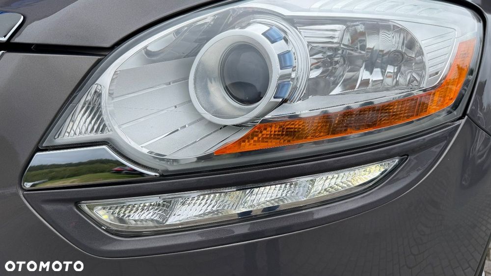Ford Kuga - 28