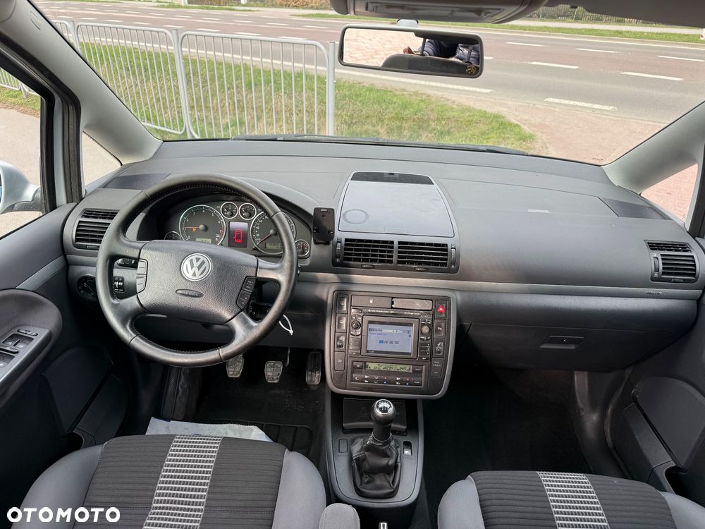 Volkswagen Sharan 1.8 5V Turbo Sportline - 12