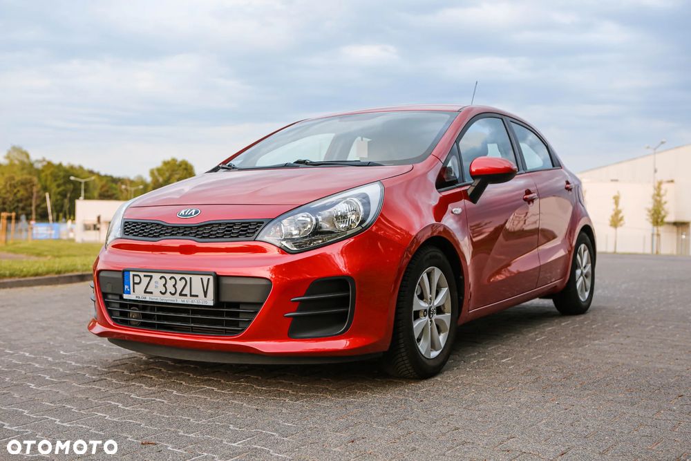 Kia Rio 1.2 L - 1