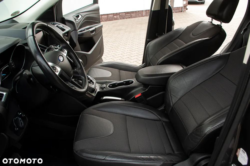 Ford Kuga 2.0 TDCi 4x4 Titanium - 6