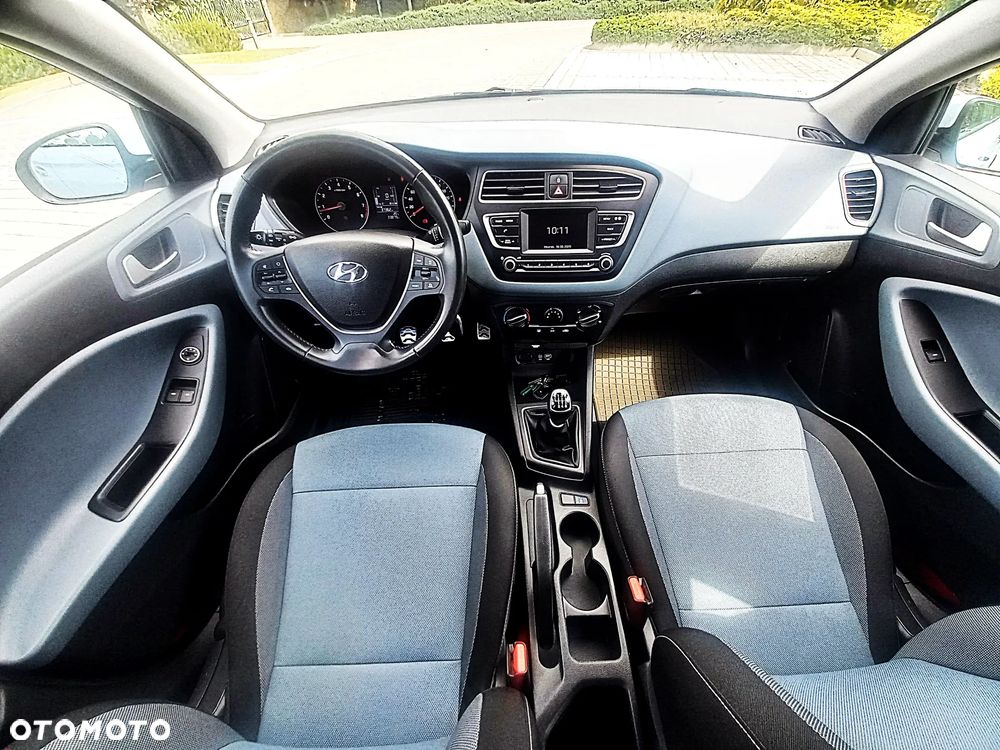 Hyundai i20 blue 1.4 Active Select - 4