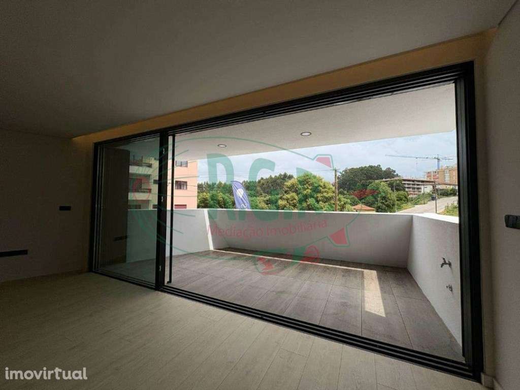 T4 Único no Piso | Terraço (48.40m2) | Box 2 Carros e Arrumos | SÃO... - Grande imagem: 3/28
