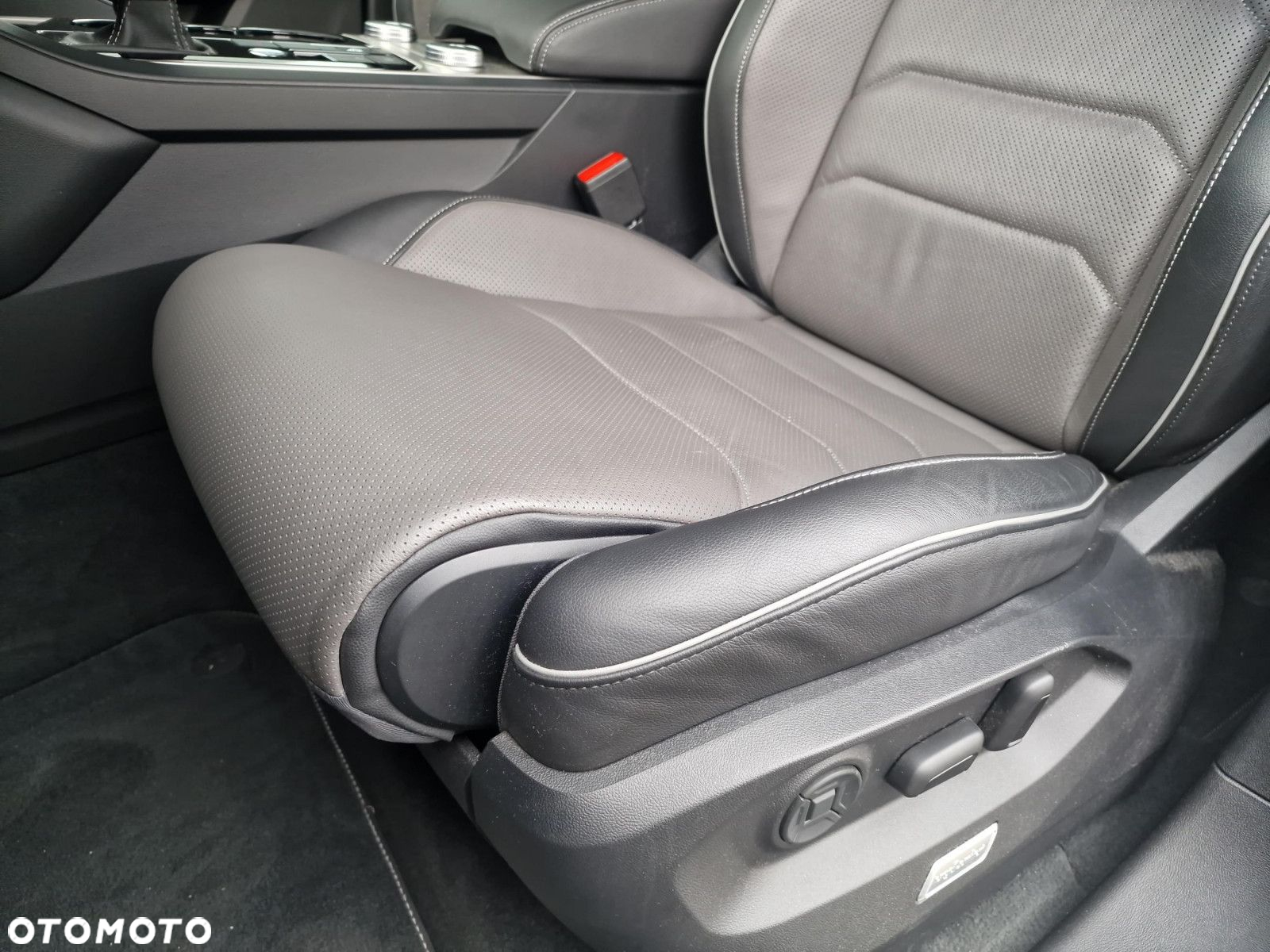 Volkswagen Touareg 3.0 V6 TDI SCR 4Mot R-Line - 13