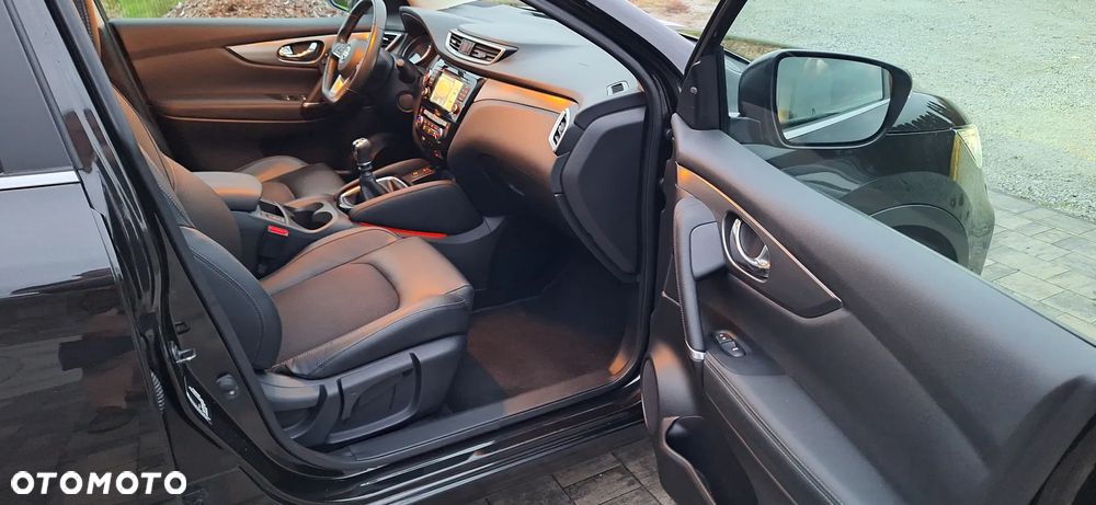 Nissan Qashqai 1.6 DIG-T Tekna - 33