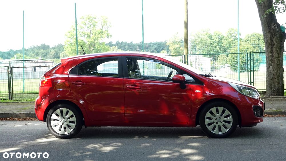 Kia Rio - 37