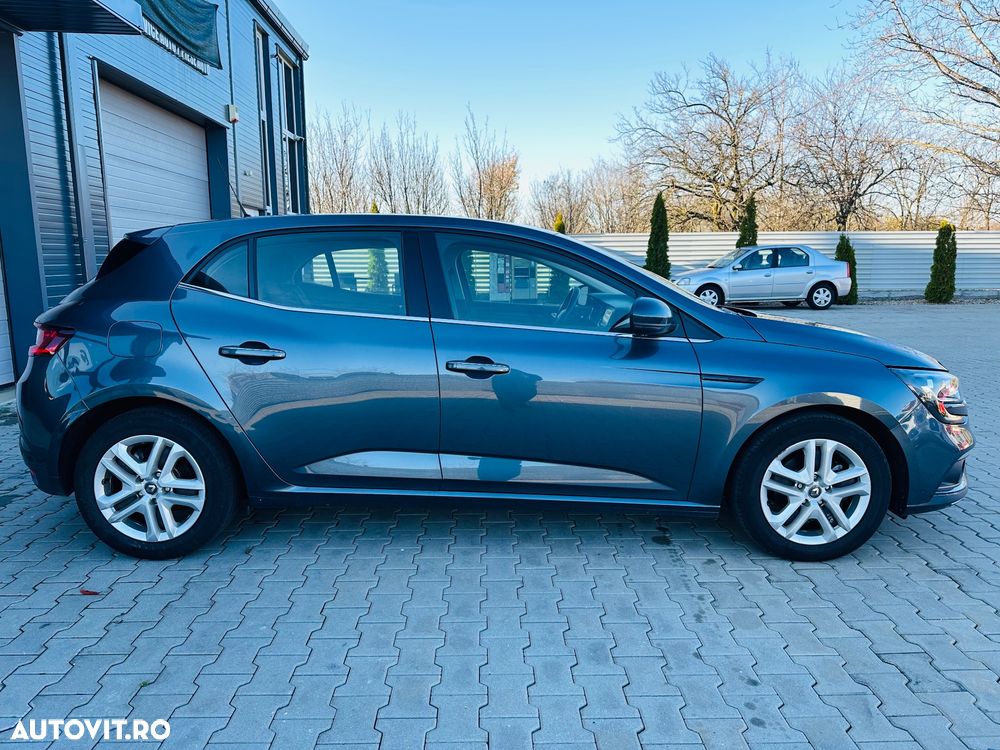 Renault Megane BLUE dCi Zen - 6