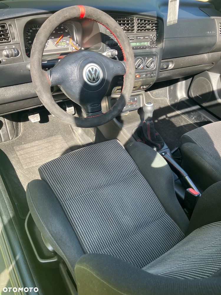 Volkswagen Golf - 10