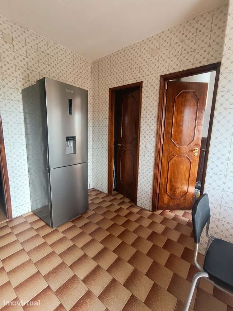 T2+1 COM GRANDE TERRAÇO (40m²), GARAGEM E ELEVADOR - Grande imagem: 4/12
