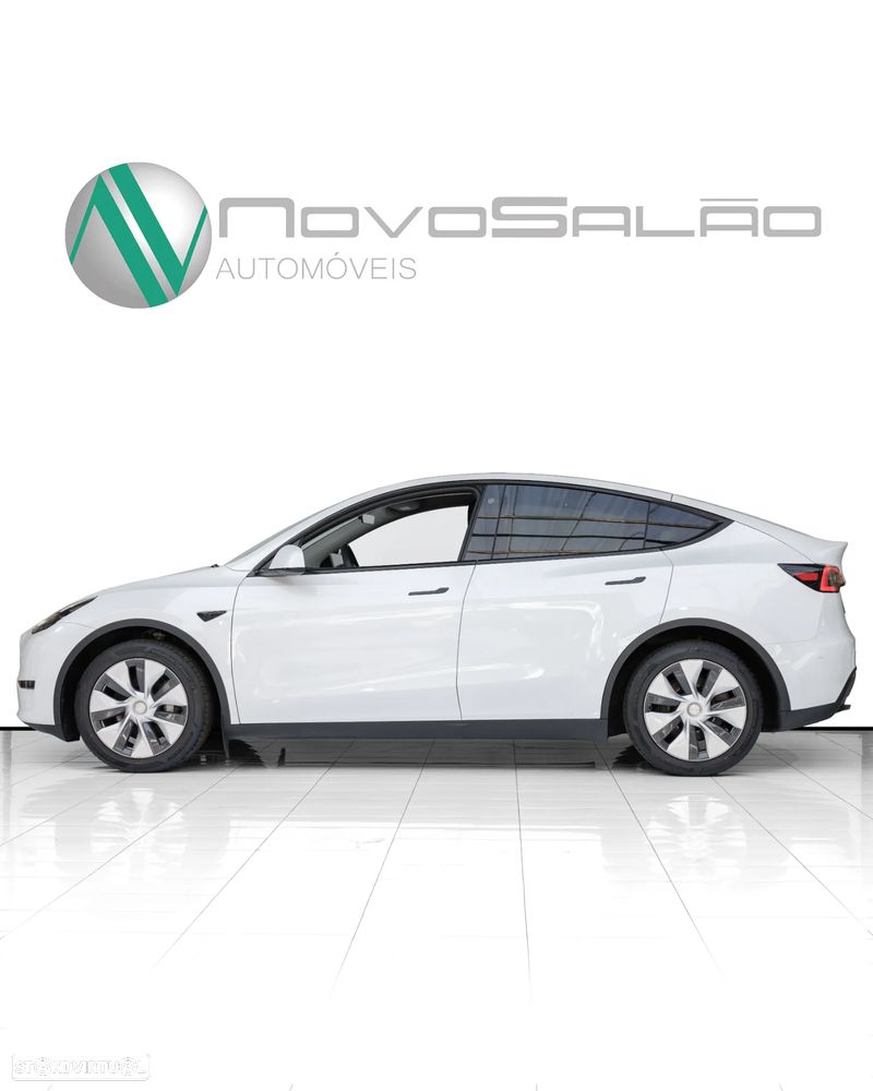 Tesla Model Y Long Range Dual Motor AWD - 3
