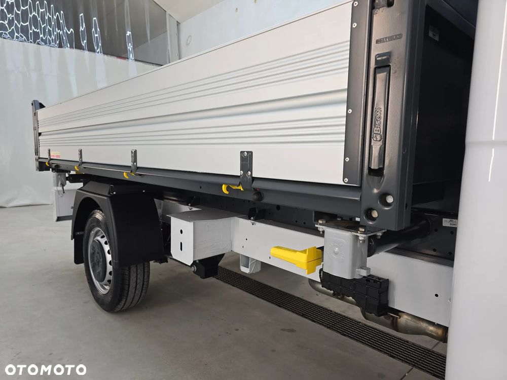 Renault MASTER 17Km WYWROTKA 3 STRONNA 1011Kg Ładowność SILNIK 2,3 AUTO NIE UŻYWANE NA GWARANCJI STAN NOWY NOWY NOWY SALON POLSKA TO SŁONIK BOGATE WYPOSAŻENIE HAK LEDY KLIMA TEMPOMAT - 21