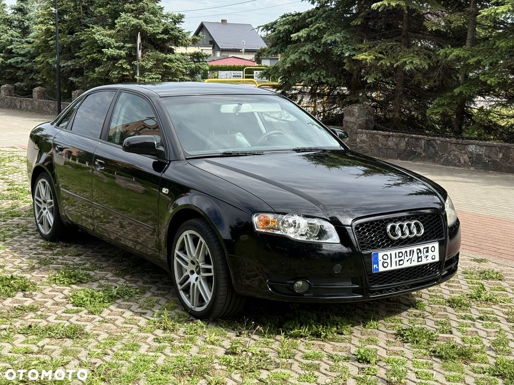 Audi A4 Limousine - 1